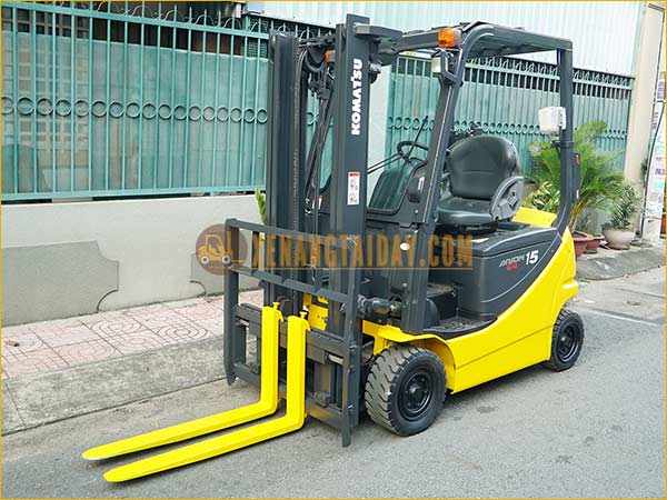 Xe nâng điện ngồi lái KOMATSU FB15-12