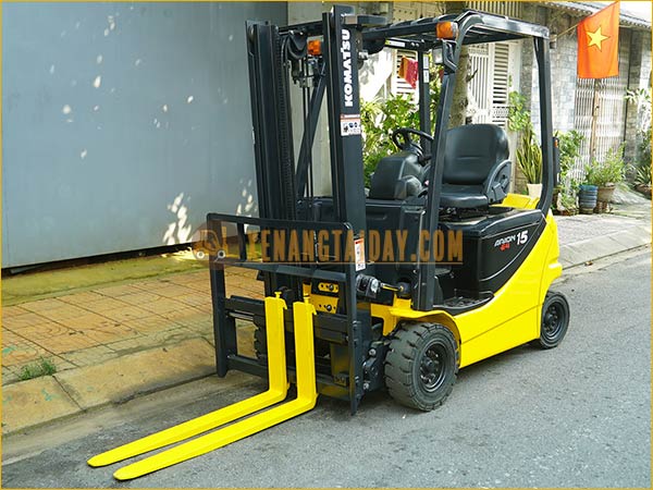 Xe nâng điện ngồi lái KOMATSU FB15-12
