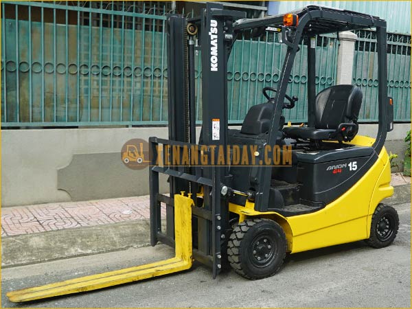 Xe nâng điện ngồi lái KOMATSU FB15-12