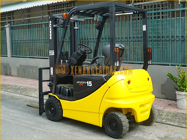 Xe nâng điện ngồi lái KOMATSU FB15-12