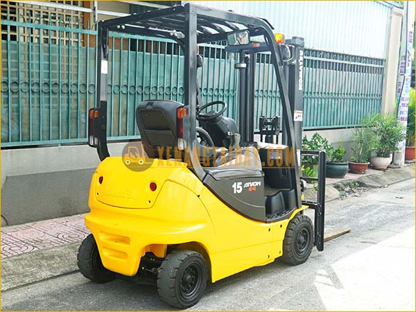 Xe nâng điện ngồi lái KOMATSU FB15-12