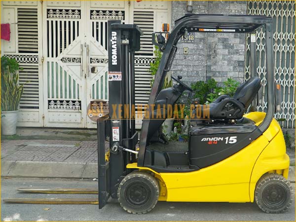 Xe nâng điện ngồi lái KOMATSU FB15-12
