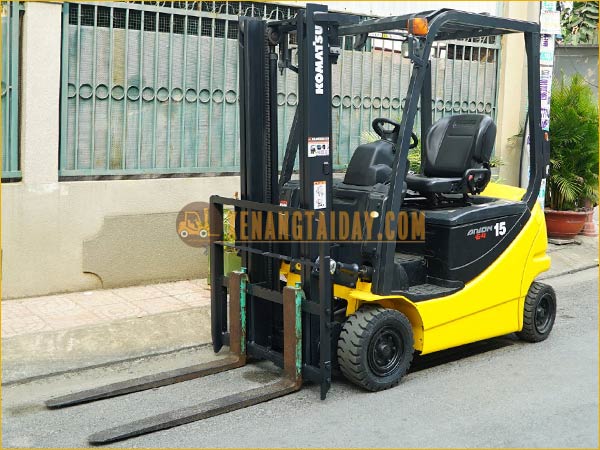 Xe nâng điện ngồi lái KOMATSU FB15-12