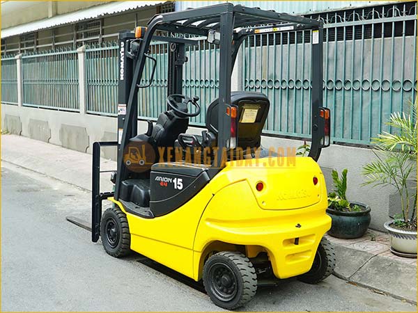 Xe nâng điện ngồi lái KOMATSU FB15-12