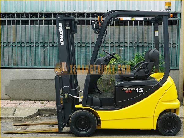 Xe nâng điện ngồi lái KOMATSU FB15-12