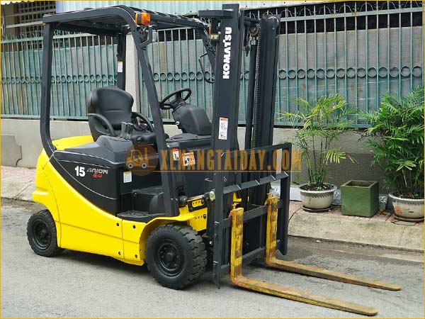 Xe nâng điện ngồi lái KOMATSU FB15-12