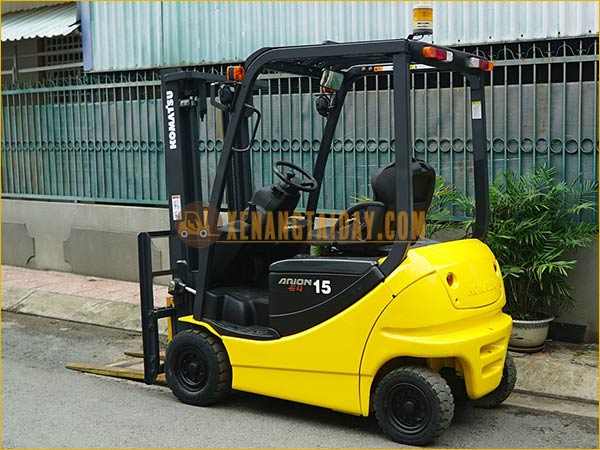 Xe nâng điện ngồi lái KOMATSU FB15-12