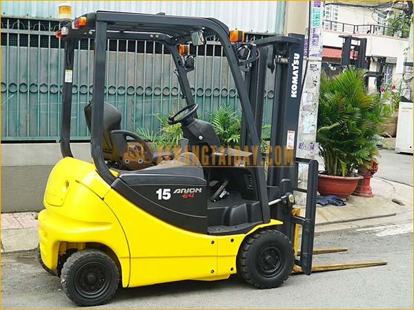 Xe nâng điện ngồi lái KOMATSU FB15-12