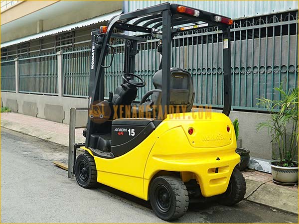 Xe nâng điện ngồi lái KOMATSU FB15-12