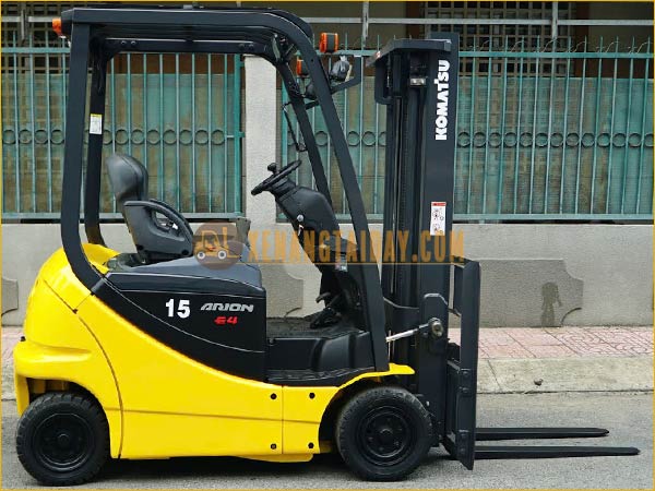 Xe nâng điện ngồi lái KOMATSU FB15-12