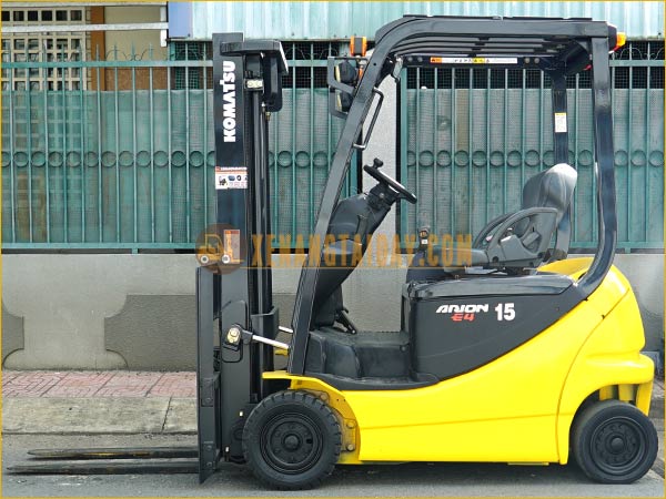 Xe nâng điện ngồi lái KOMATSU FB15-12