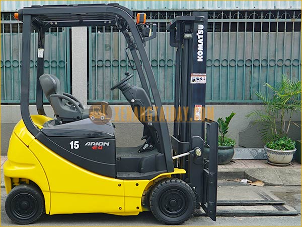 Xe nâng điện ngồi lái KOMATSU FB15-12