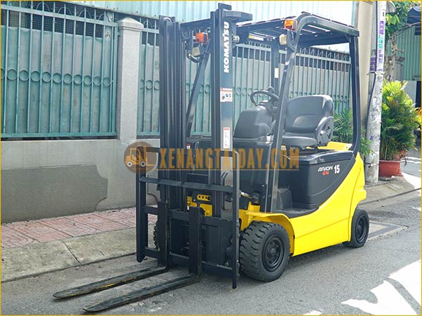 Xe nâng điện ngồi lái KOMATSU FB15-12