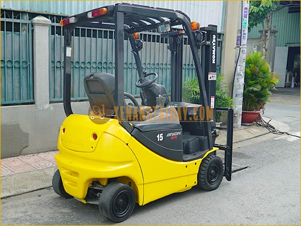 Xe nâng điện ngồi lái KOMATSU FB15-12