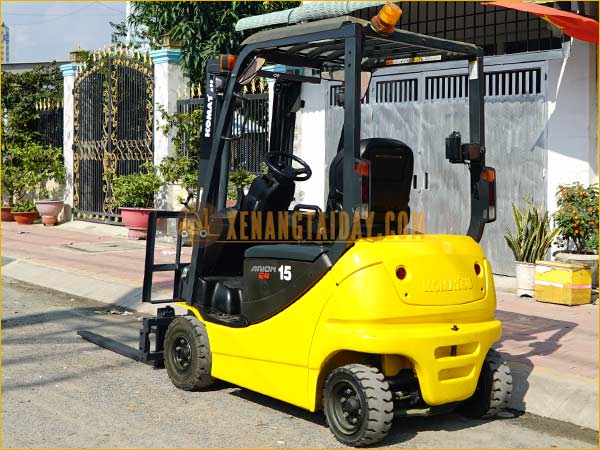 Xe nâng điện ngồi lái KOMATSU FB15-12