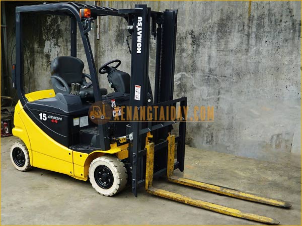 Xe nâng điện ngồi lái KOMATSU FB15-12