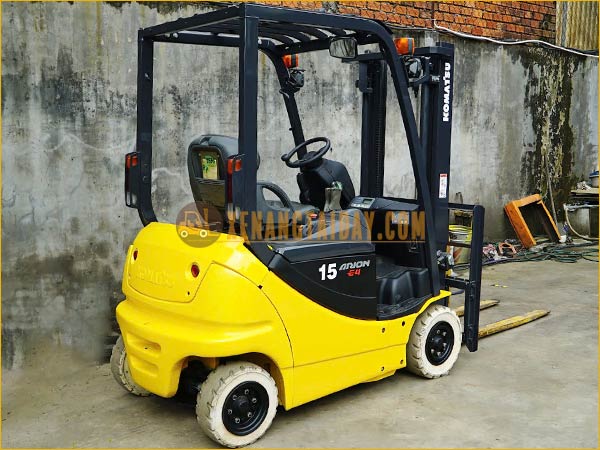 Xe nâng điện ngồi lái KOMATSU FB15-12