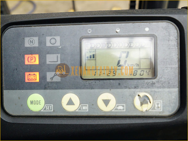 Xe nâng điện ngồi lái KOMATSU FB15-12