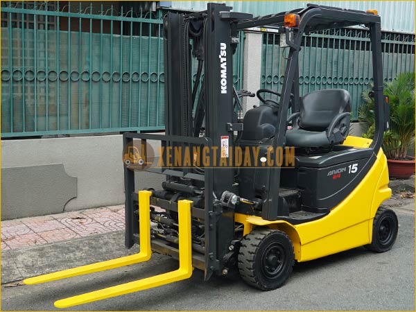 Xe nâng điện ngồi lái KOMATSU FB15-12
