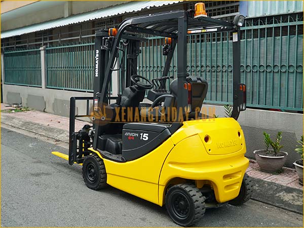 Xe nâng điện ngồi lái KOMATSU FB15-12