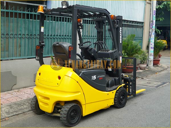 Xe nâng điện ngồi lái KOMATSU FB15-12