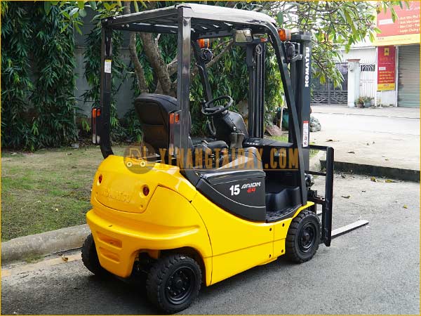 Xe nâng điện ngồi lái KOMATSU FB15-12