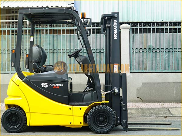 Xe nâng điện ngồi lái KOMATSU FB15-12