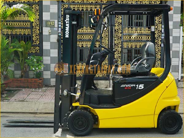 Xe nâng điện ngồi lái KOMATSU FB15-12 gắn bình điện axít chì 48V - 402Ah LIFTTOP VTFL6