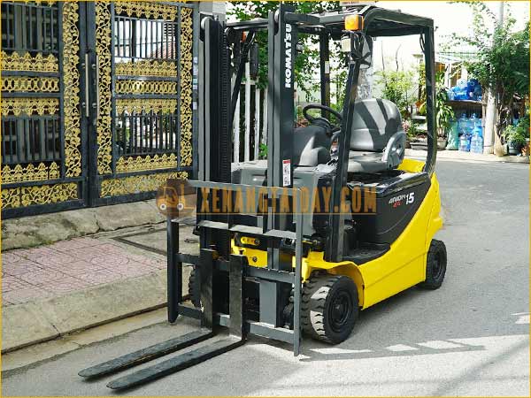 Xe nâng điện ngồi lái KOMATSU FB15-12 gắn bình điện axít chì 48V - 402Ah LIFTTOP VTFL6
