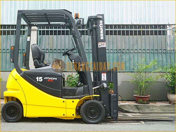 Xe nâng điện ngồi lái KOMATSU FB15-12 gắn pin lithum 48V - 400Ah PKGFF48400