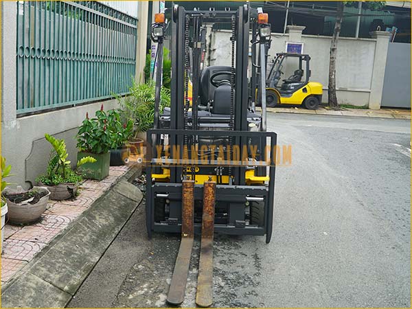Xe nâng điện ngồi lái KOMATSU FB15-12 gắn pin lithum 48V - 400Ah PKGFF48400