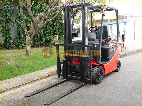 Xe nâng điện ngồi lái KOMATSU FB15-12 gắn pin lithum 48V - 460Ah PKGFF48460