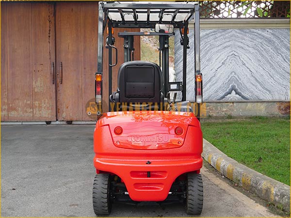 Xe nâng điện ngồi lái KOMATSU FB15-12 gắn pin lithum 48V - 460Ah PKGFF48460