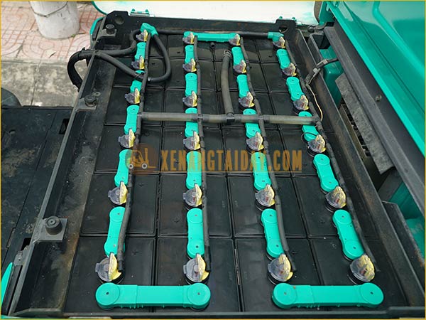 Xe nâng điện ngồi lái KOMATSU FB15EX-11