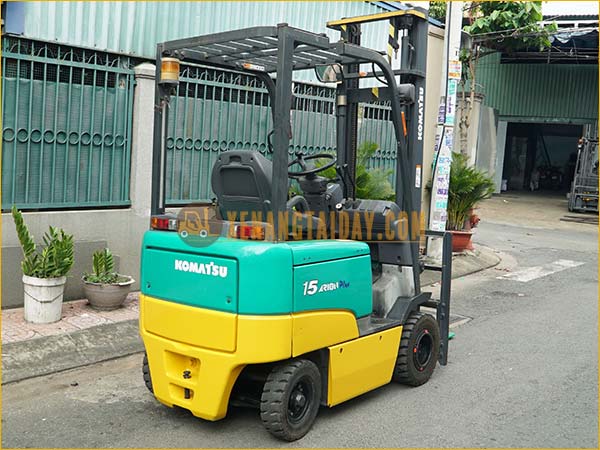 Xe nâng điện ngồi lái KOMATSU FB15EX-11