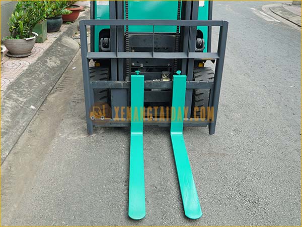 Xe nâng điện ngồi lái KOMATSU FB15EX-11