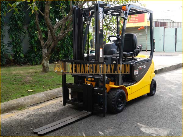 Xe nâng điện ngồi lái KOMATSU FB15G-12