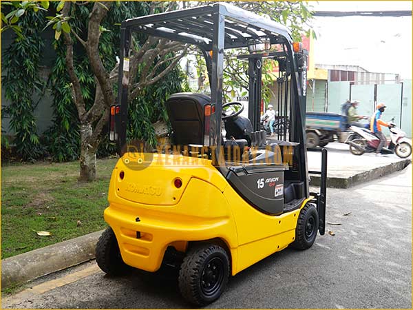 Xe nâng điện ngồi lái KOMATSU FB15G-12