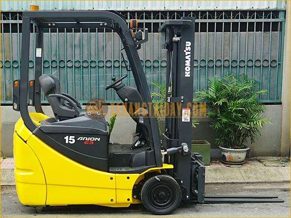 Xe nâng điện ngồi lái KOMATSU FB15M-12