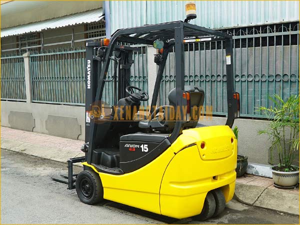 Xe nâng điện ngồi lái KOMATSU FB15M-12