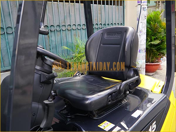 Xe nâng điện ngồi lái KOMATSU FB15M-12