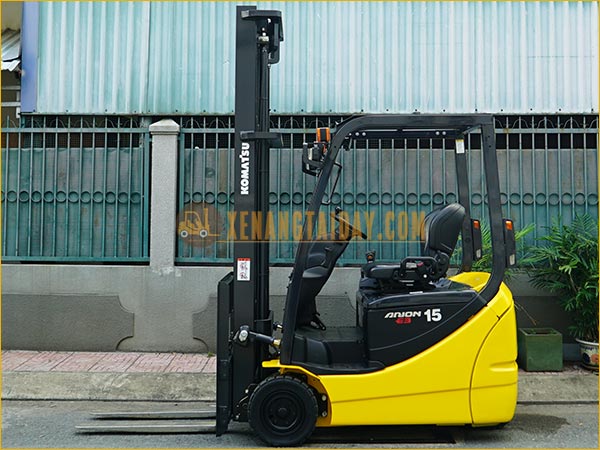 Xe nâng điện ngồi lái KOMATSU FB15M-12