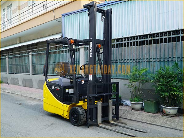 Xe nâng điện ngồi lái KOMATSU FB15M-12