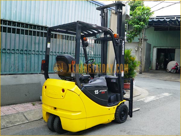 Xe nâng điện ngồi lái KOMATSU FB15M-12