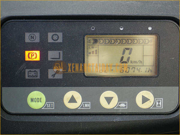 Xe nâng điện ngồi lái KOMATSU FB15M-12 gắn bình điện axít chì 48V - 468Ah LIFTTOP VTIL6