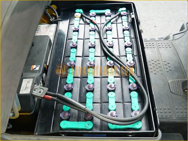 Xe nâng điện ngồi lái KOMATSU FB15M-12 gắn bình điện axít chì 48V - 468Ah LIFTTOP VTIL6