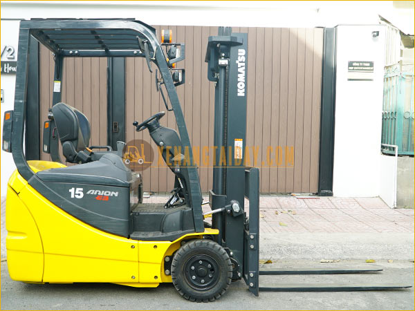 Xe nâng điện ngồi lái KOMATSU FB15M-12 gắn bình điện axít chì 48V - 468Ah LIFTTOP VTIL6