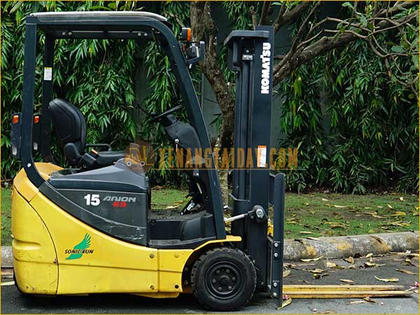 Xe nâng điện ngồi lái KOMATSU FB15M-12