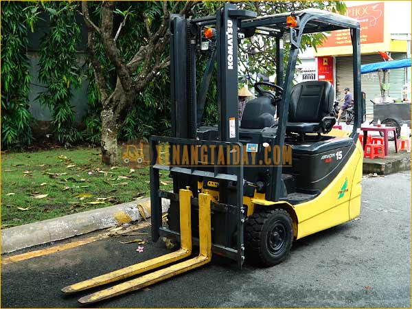 Xe nâng điện ngồi lái KOMATSU FB15M-12