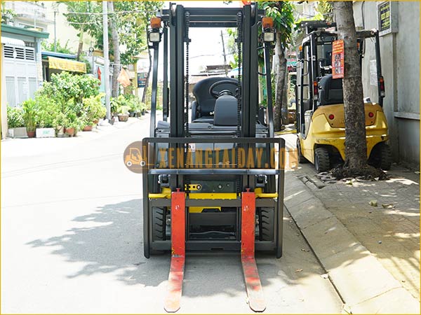 Xe nâng điện ngồi lái KOMATSU FB15M-12 gắn bình điện axít chì 48V - 468Ah LIFTTOP VTIL6
